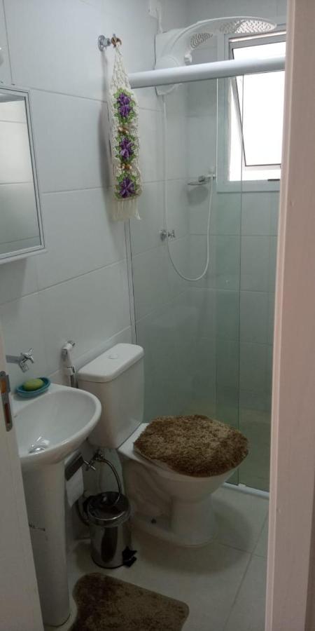 Apto 2 Quartos A 350 Metros Da Praia, Churrasqueira Na Varanda, Wi-fi, Piscina, Garagem Coberta,telas De Protecao, Quadra Tenis