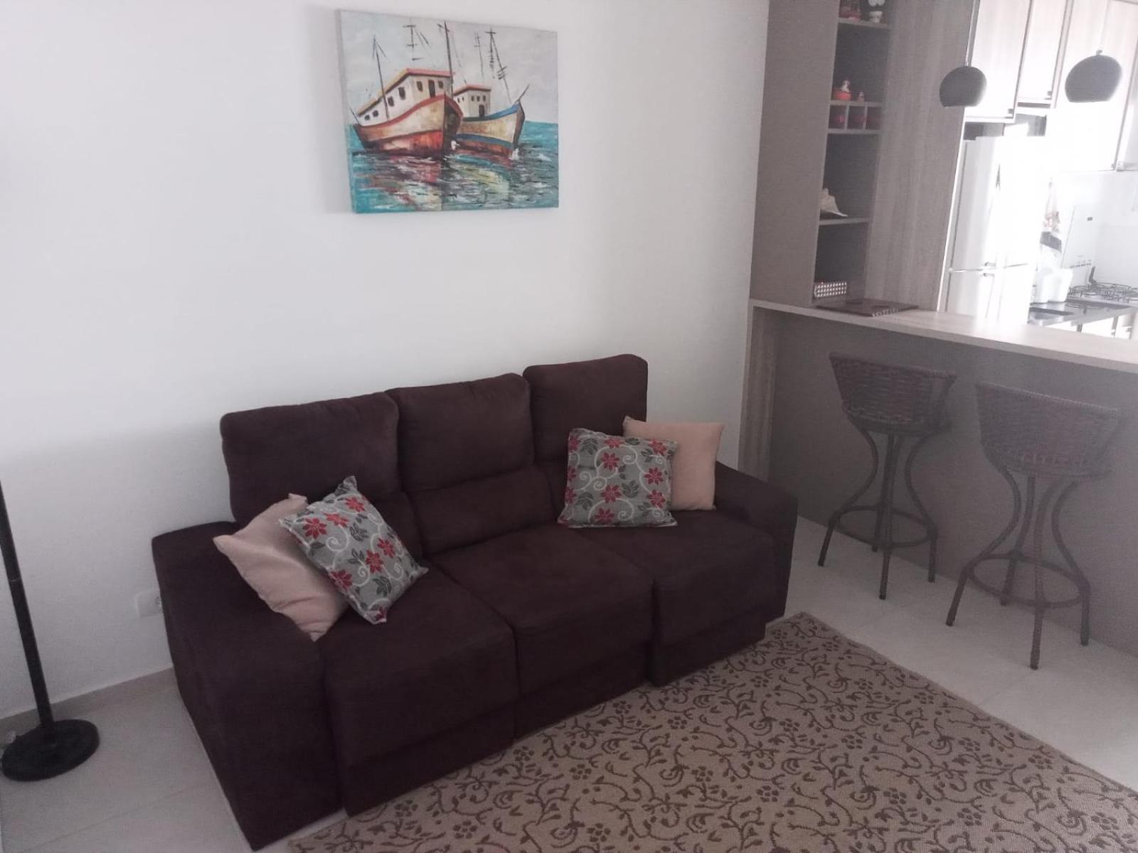 Apto 2 Quartos A 350 Metros Da Praia, Churrasqueira Na Varanda, Wi-fi, Piscina, Garagem Coberta,telas De Protecao, Quadra Tenis Ubatuba