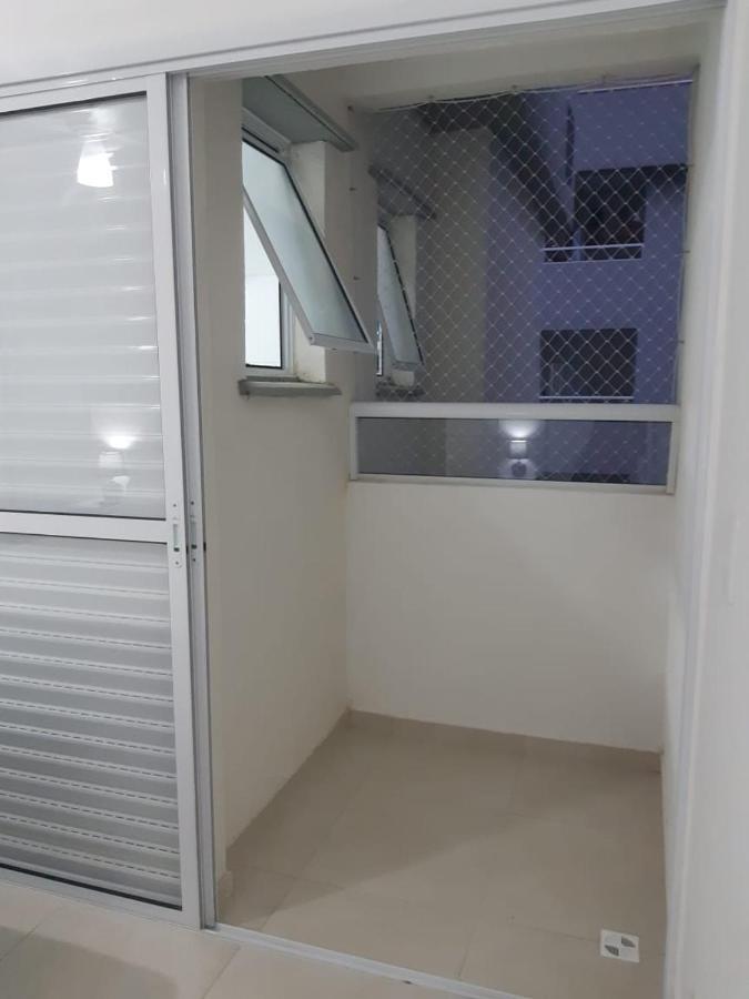Apto 2 Quartos A 350 Metros Da Praia, Churrasqueira Na Varanda, Wi-fi, Piscina, Garagem Coberta,telas De Protecao, Quadra Tenis