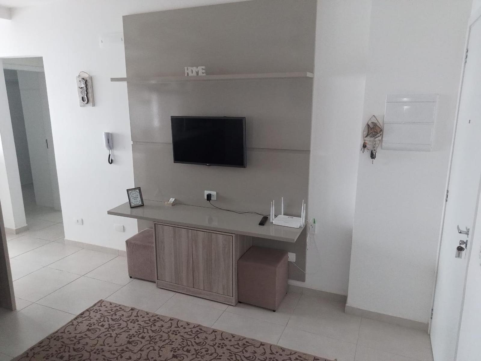 Apto 2 Quartos A 350 Metros Da Praia, Churrasqueira Na Varanda, Wi-fi, Piscina, Garagem Coberta,telas De Protecao, Quadra Tenis